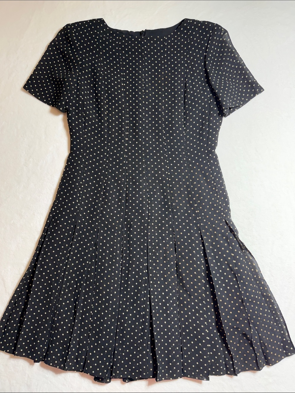 Cynthia Howie Classic Black Polka Dot Short Sleeve Pleated Mini Dress